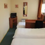 Adams Hotel
