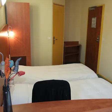 Hotell Adams 2*