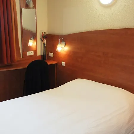 Adams Hotell